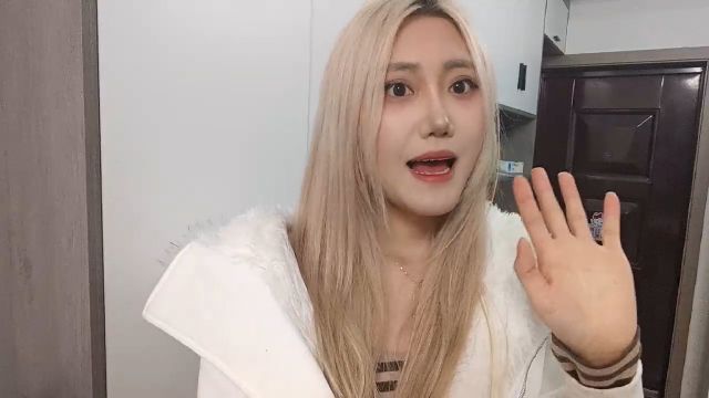 Emma 视频封面
